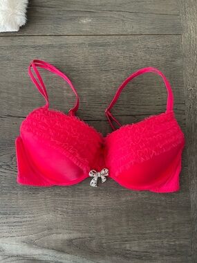 Victoria Secret Very Sexy Bra w/removable bling  bow